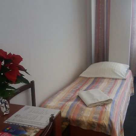 Hotel Start Krasków Eksteriør bilde